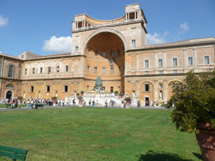 Innenhof der vatikanischen Museen
